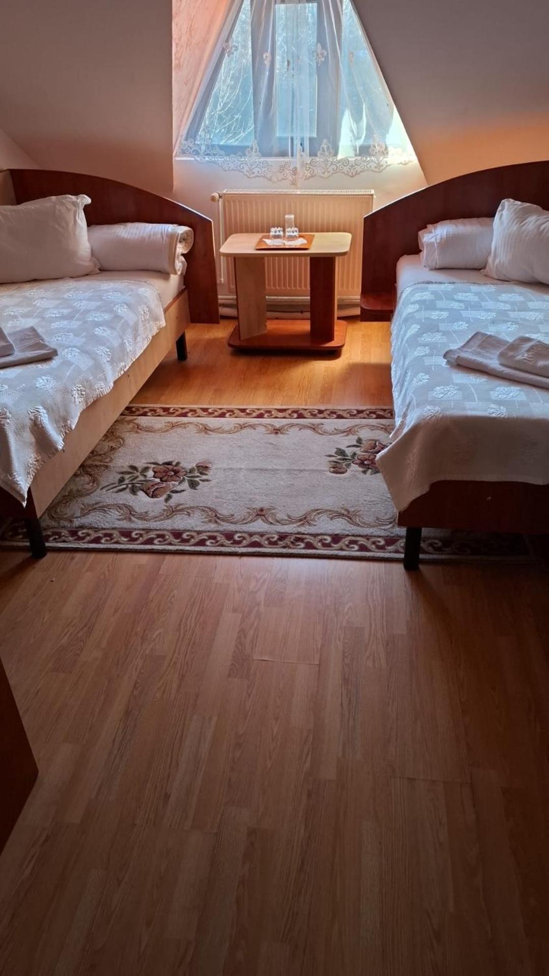 Hotel Casa Boiereasca Iasi Habitación foto